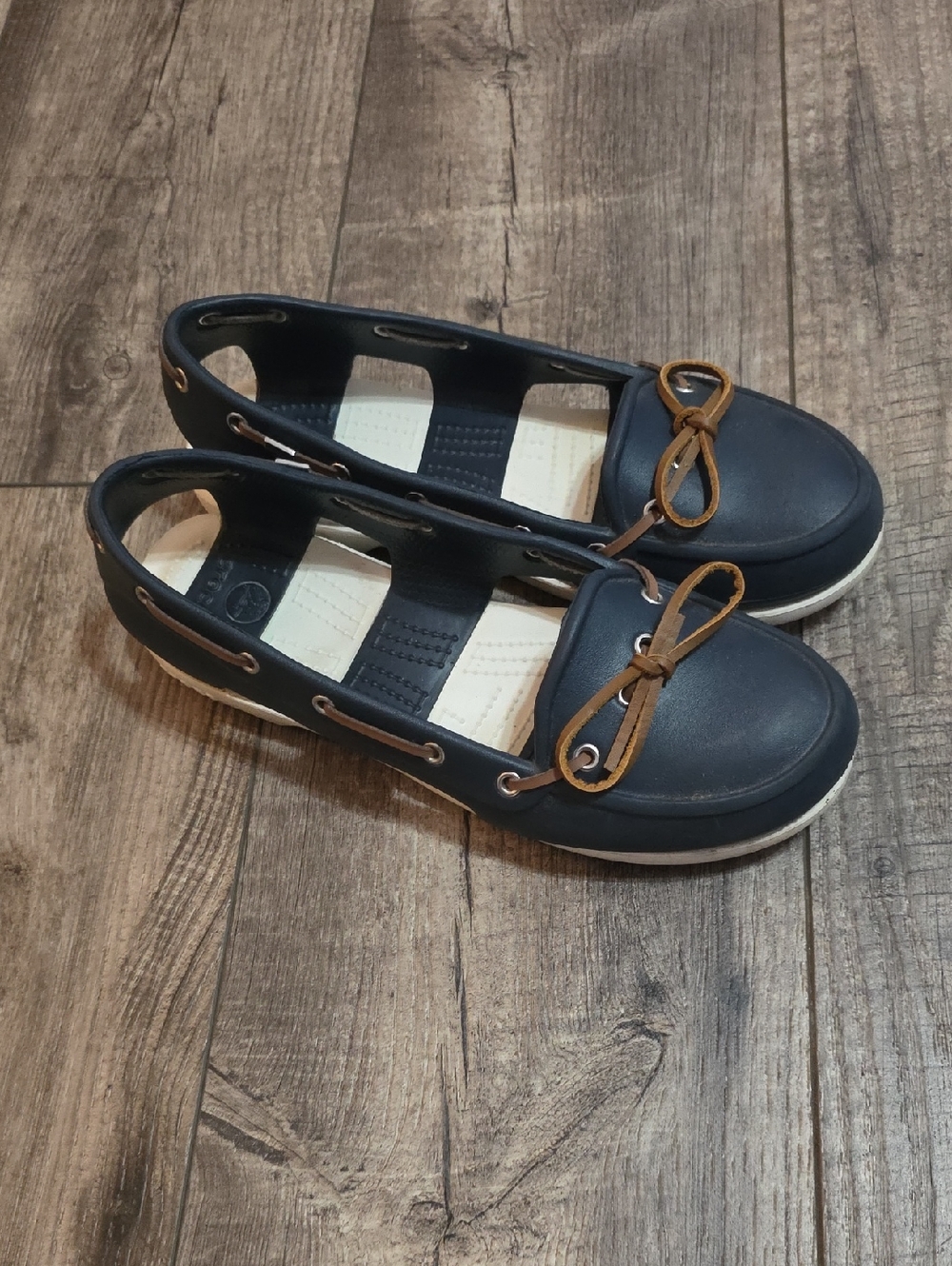 Crocs Women’s Size 9. Beach Line Boat Shoes Navy Blue & White Slip On Preppy